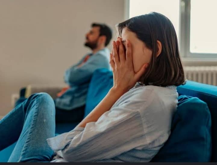 Signs Of Insecurities In A Relationship And How To Deal With Them