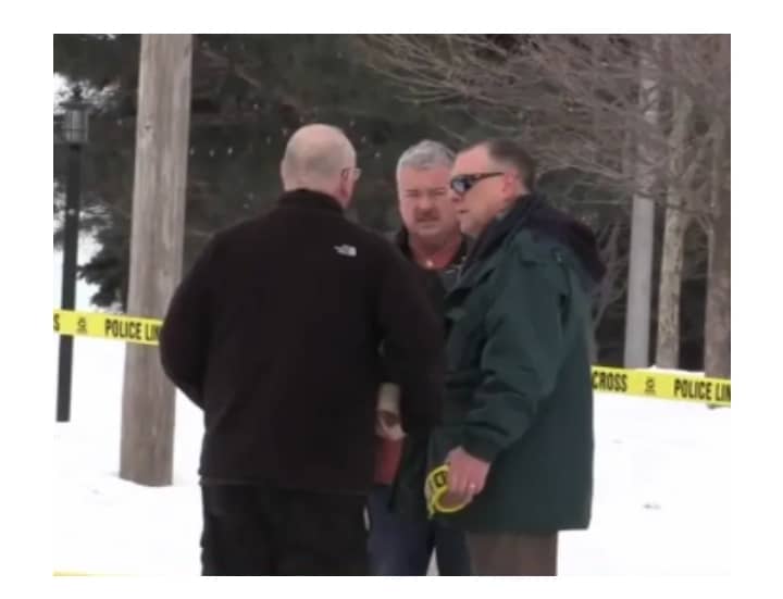 Father Shoots Wife And 3 Daughters Dead Inside Home In Chicago Suburb