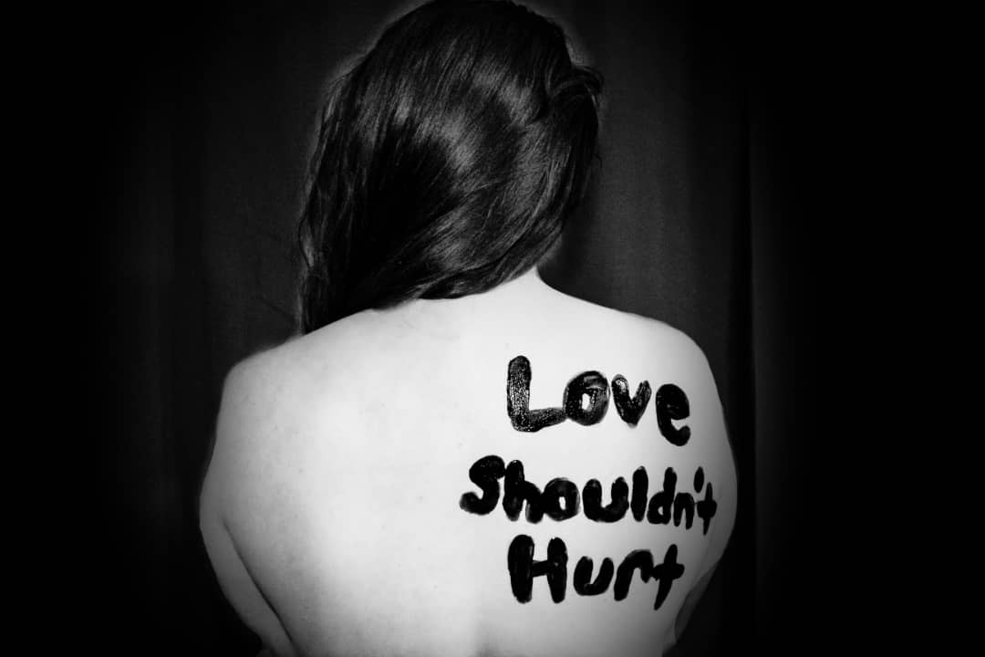 Knowing When To Leave a Relationship: A Guide To Making Difficult Choices
